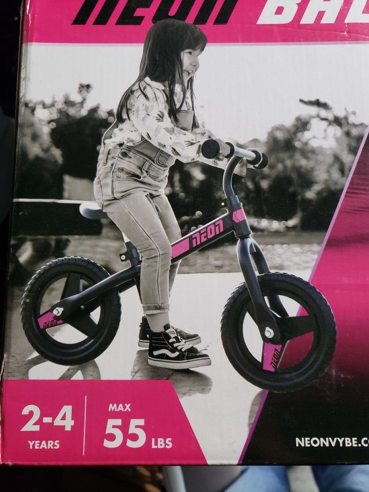 Yvolution Neon Balance Bike, Pink