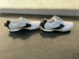 FootJoy Women’s Size 9 Golf shoes
