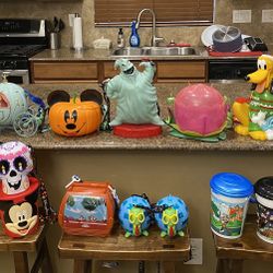 Brand new Disney parks exclusive popcorn buckets. $40 each or all for $400. Price is firm. :) Higley and ray. 