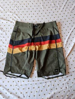 olive green Rip Curl Mirage Revert Ultimate stretch board shorts size unknown