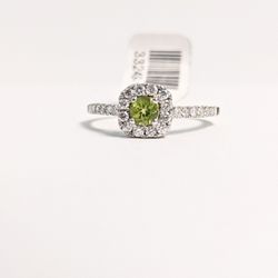14k White Gold .50ct Diamond And Peridot Ring 