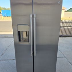 REFRIGERATOR GE COUNTER DEEP 