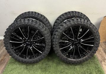 New 22 inch gm style wheels wrapped in 33x12.50R22  MT tires