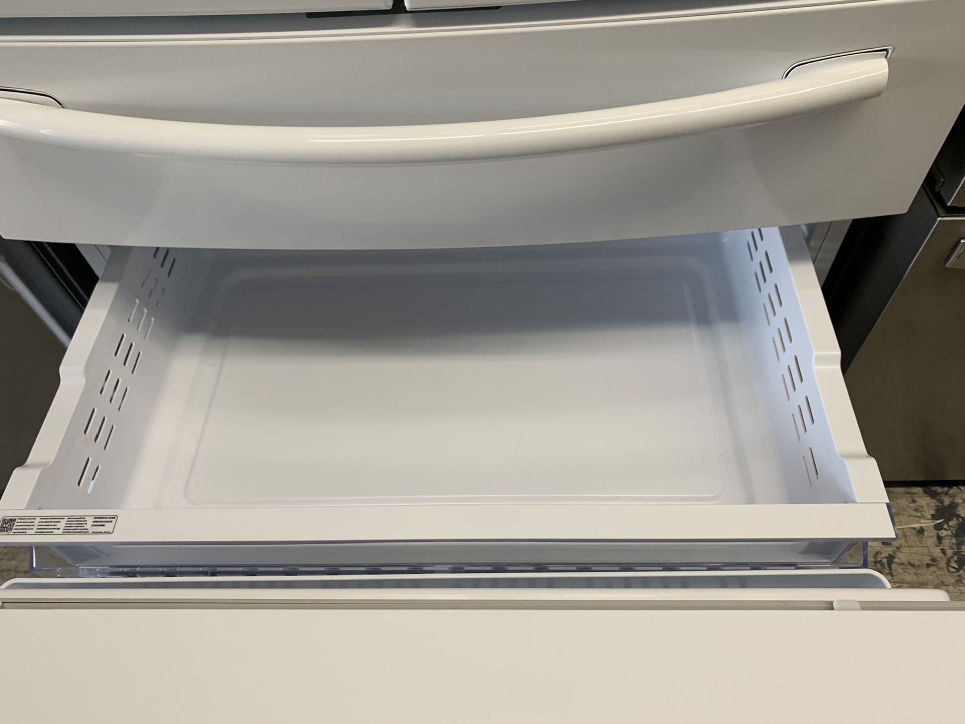 Samsung 4 door fridge in glossy white
