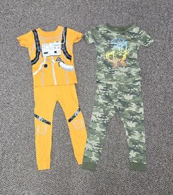 Set Of 2 Toddler Pajamas Size 5T