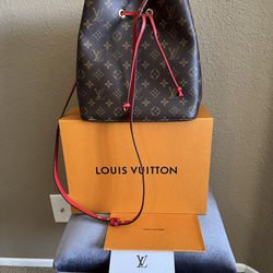 Louis Vuitton Néo Noé Poppy