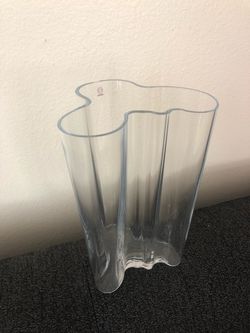 Iittala Alvar Aalto 10” Vase in clear