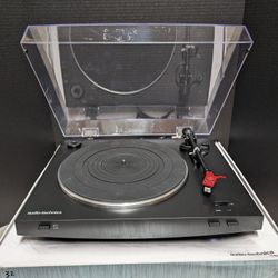 Audio Technica Record Player Turntable AT-LP3 