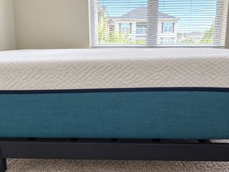 10 inch Memory Foam Mattress+ Bedframe