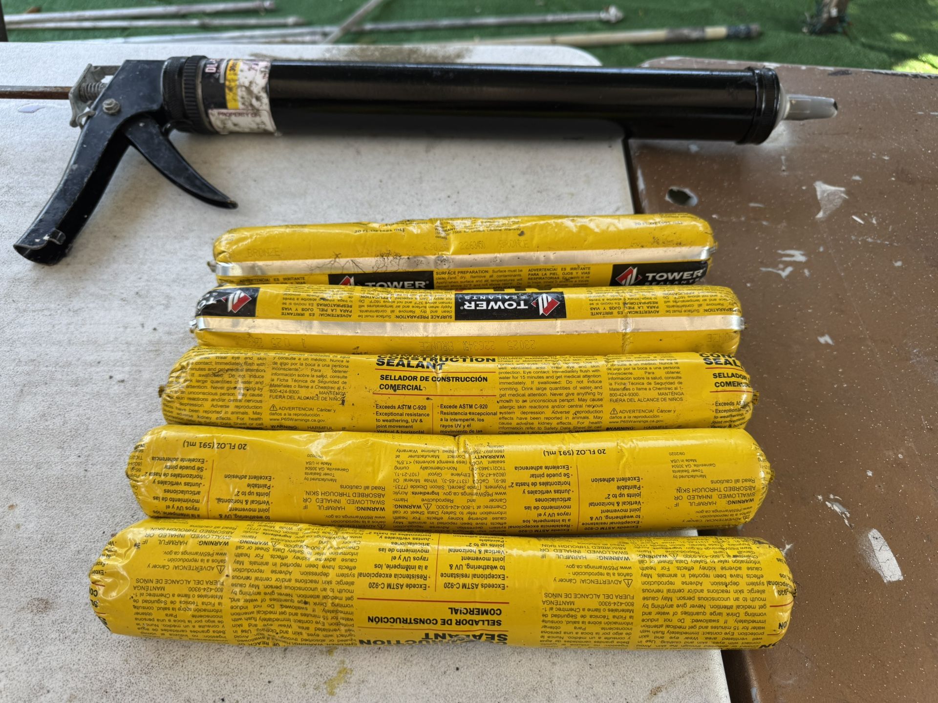 30oz Bulk Caulk Gun