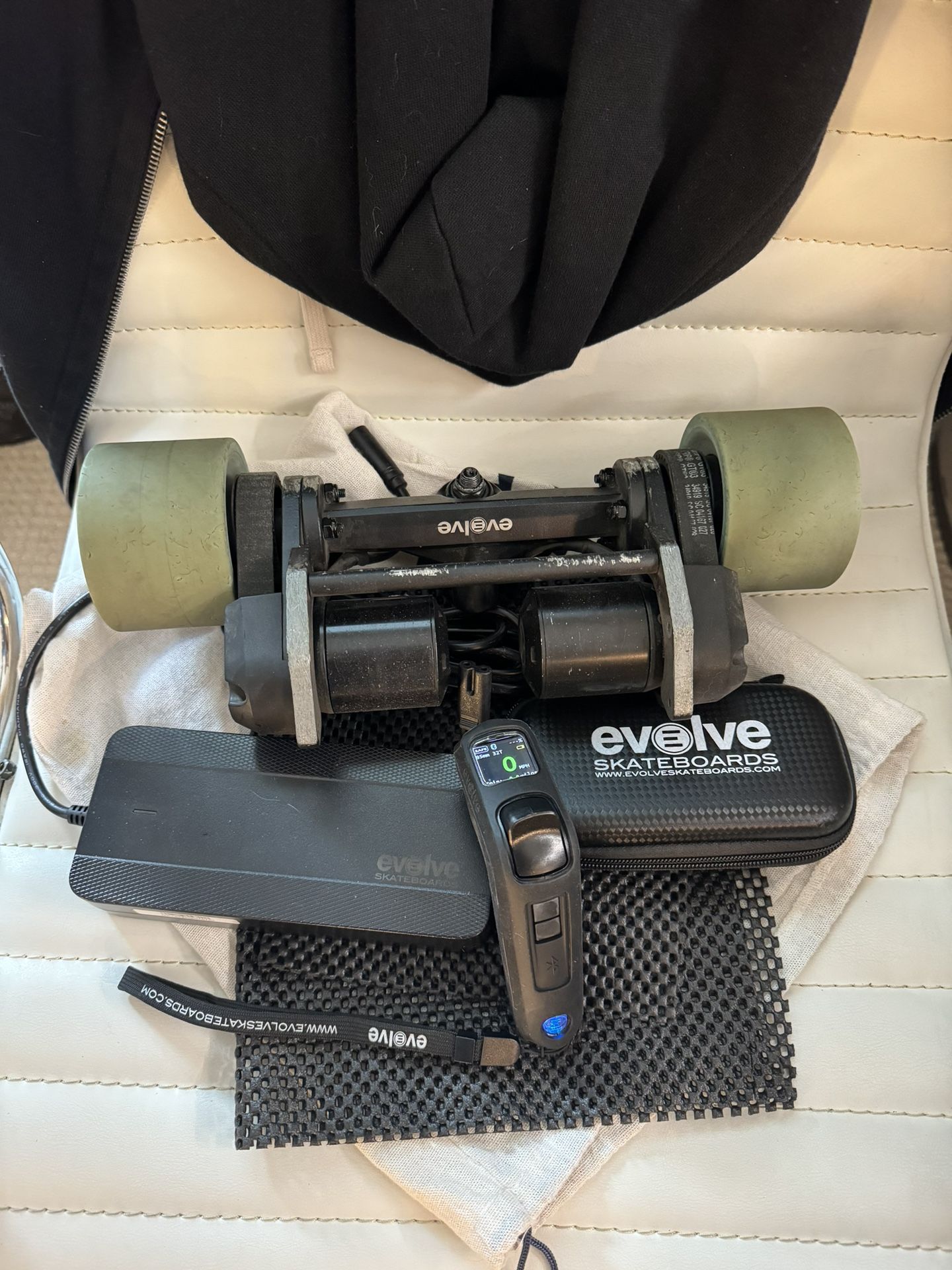 Evolve Stoke 1st Gen eSkateboard Remote/Motors/Charger