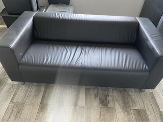 Black Single Lather Couch 