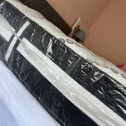 New Queen Mattress, Hybrid Mattress, High Quality. Pickup In Port Saint Lucie 