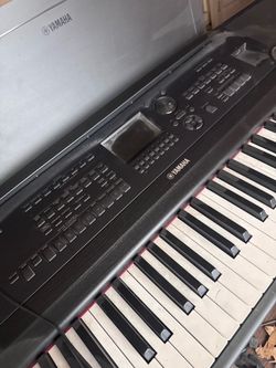 Yamaha DGX-670 portable grand digital piano