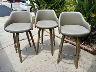 set of 3 barstools