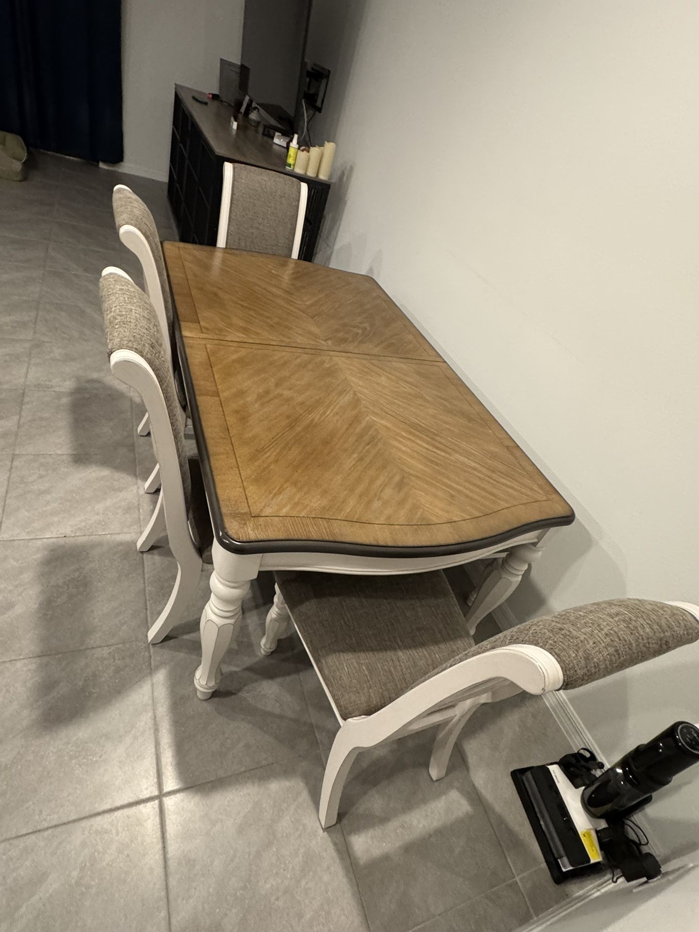 Dining Room Table (available TIL Removed)