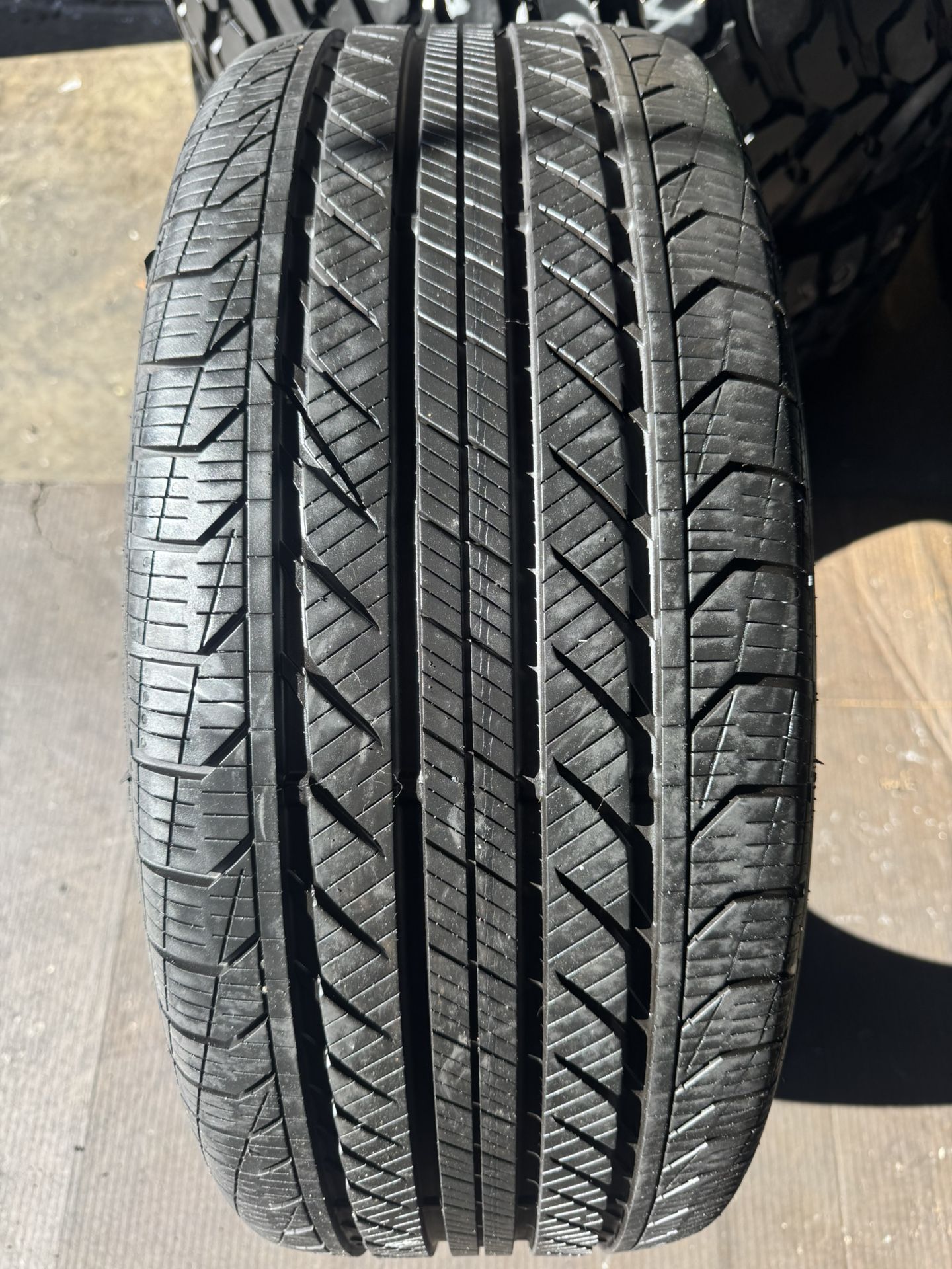 235 50 19 Continental Pro Contact Ssr Tire