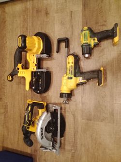 DeWalt tool bundle pack