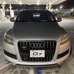 Audi Q7 TDI 7 Passenger SUV 