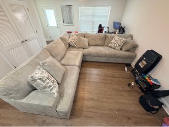 Large Modular Sectional Sofa – 10’ x 10’ – Great Condition
