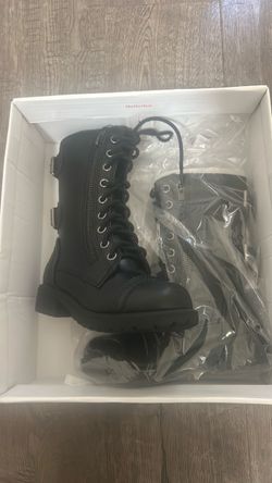 Girl black boots