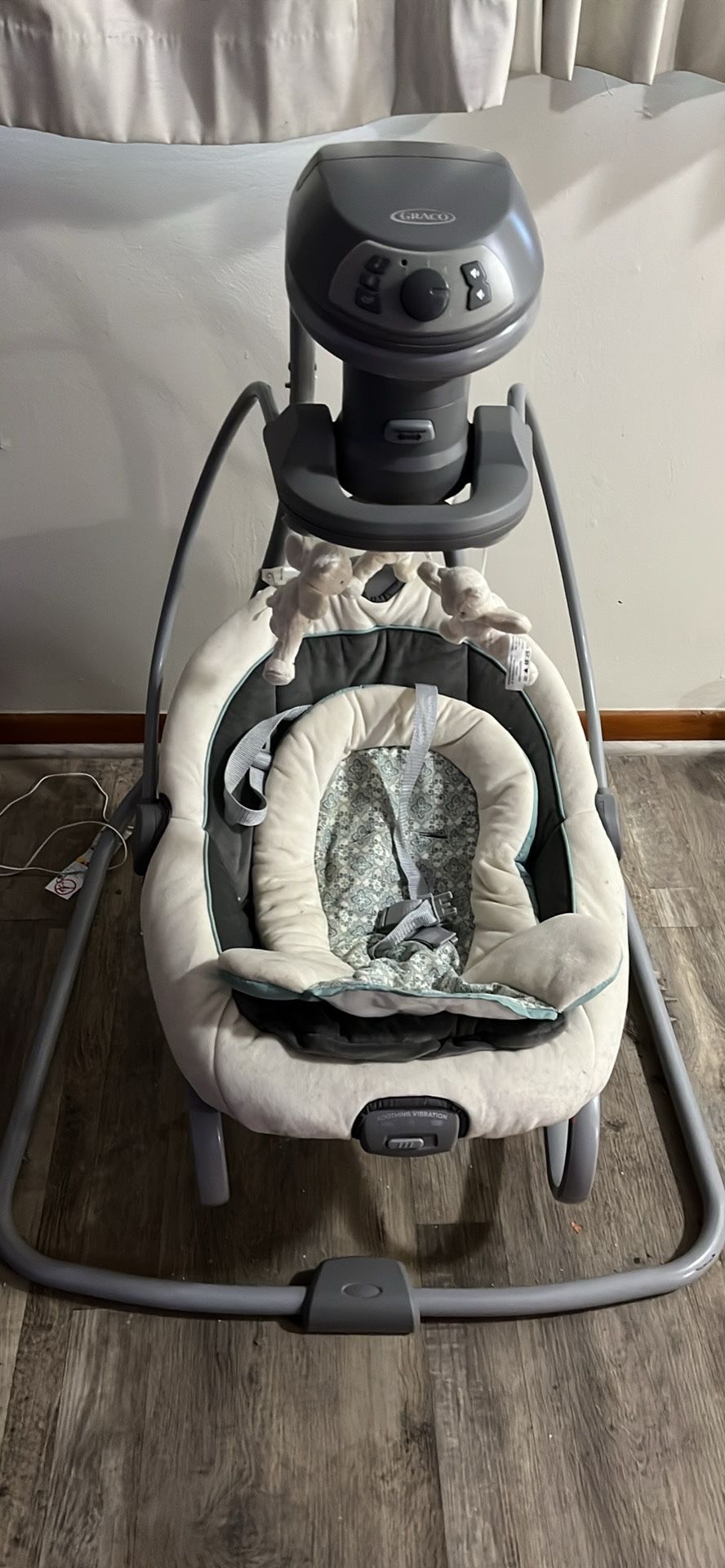 Graco DuetSoothe Swing and Rocker with Removable Swing Seat and 6 Swinging Speeds for Toddler Swing Seat and Swing Chair