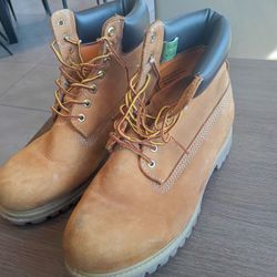 10 1/2 TIMBERLAND BOOTS 