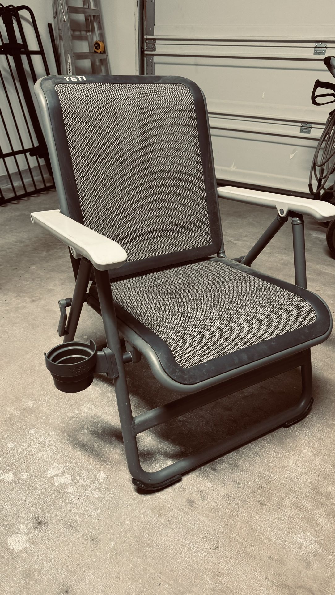 Yeti chair for Sale in Peoria, AZ OfferUp