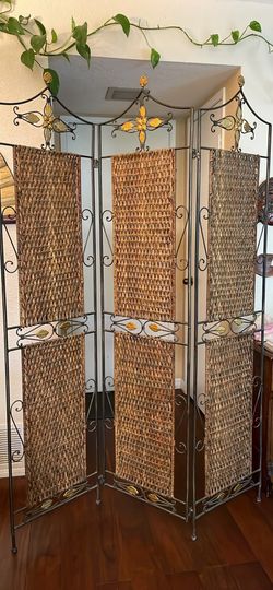 Beautiful room divider