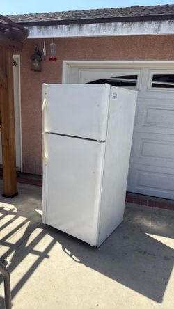 Refridgerator