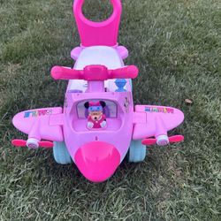 Minnie’s Activity Airplane
