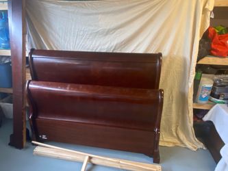 Queen bed