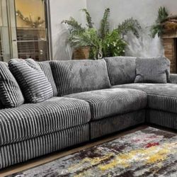 OM• $38 Initial • Brand New// 3 Piece Plush Couch// Sectional 