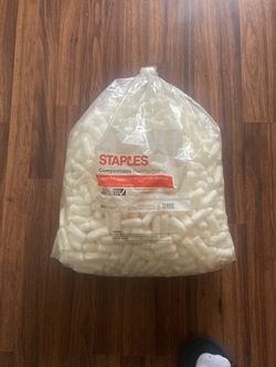 Staples Packing Peanuts