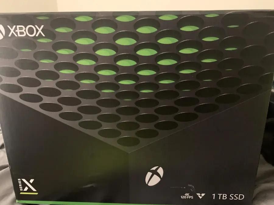 Xbox Series X 1TB Console with Xbox Wireless Controller - 4K Gaming - 120FPS - Xbox Series X