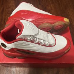 Reebok Iverson Legacy Basketball Sneaker 