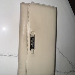 Kenneth Cole Cream Wallet