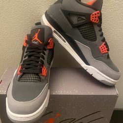 Nike Air Jordan 4 Retro 