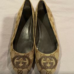 GG Shoes In Fantastic Condition 