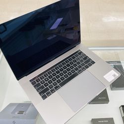 MacBook Pro 2018 16gb ram 512gb ssd