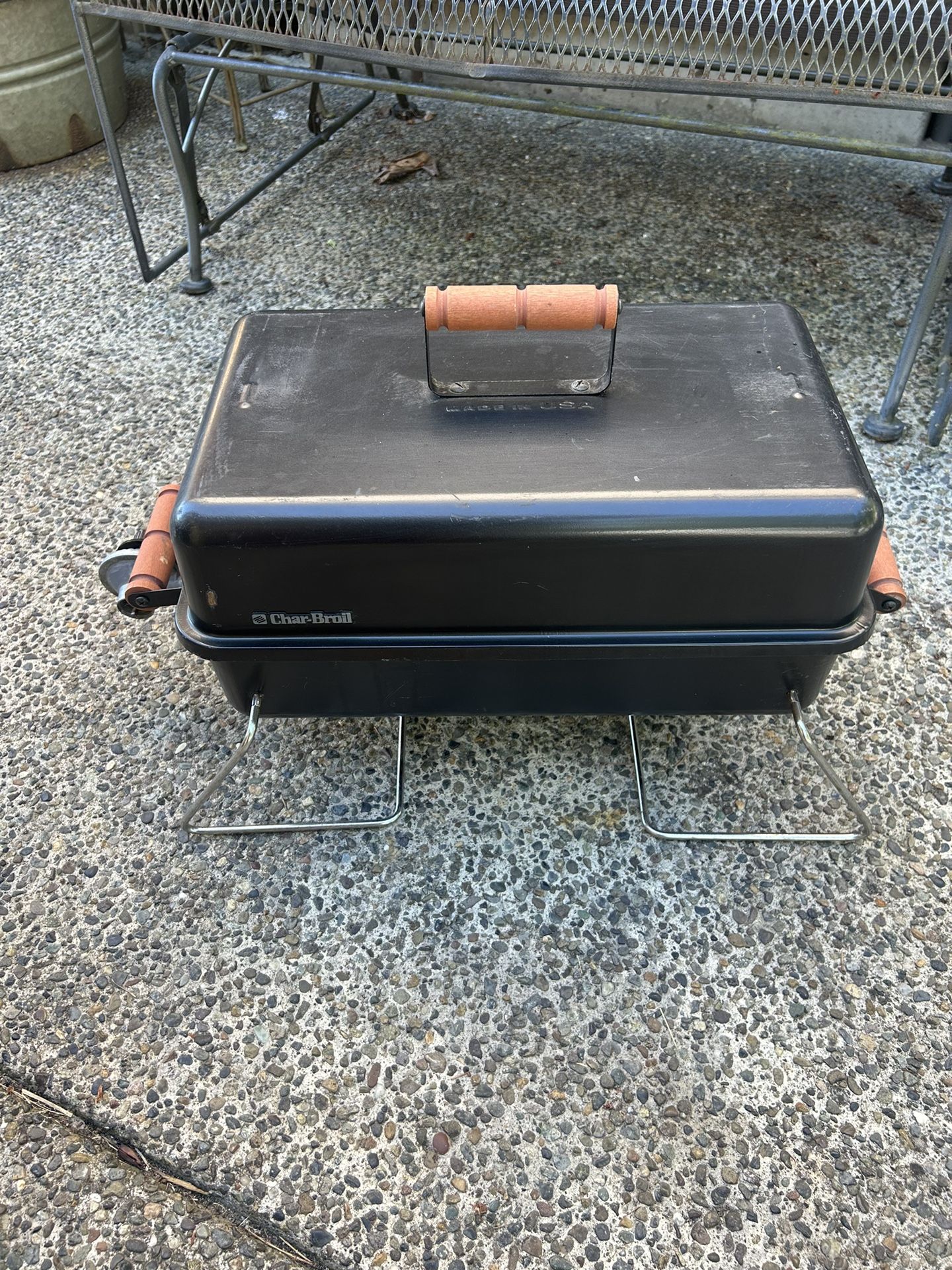 Char-Broil Table Top BBQ