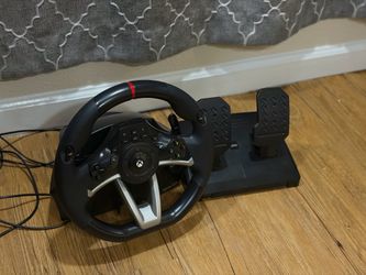 Xbox steering wheel and pedals