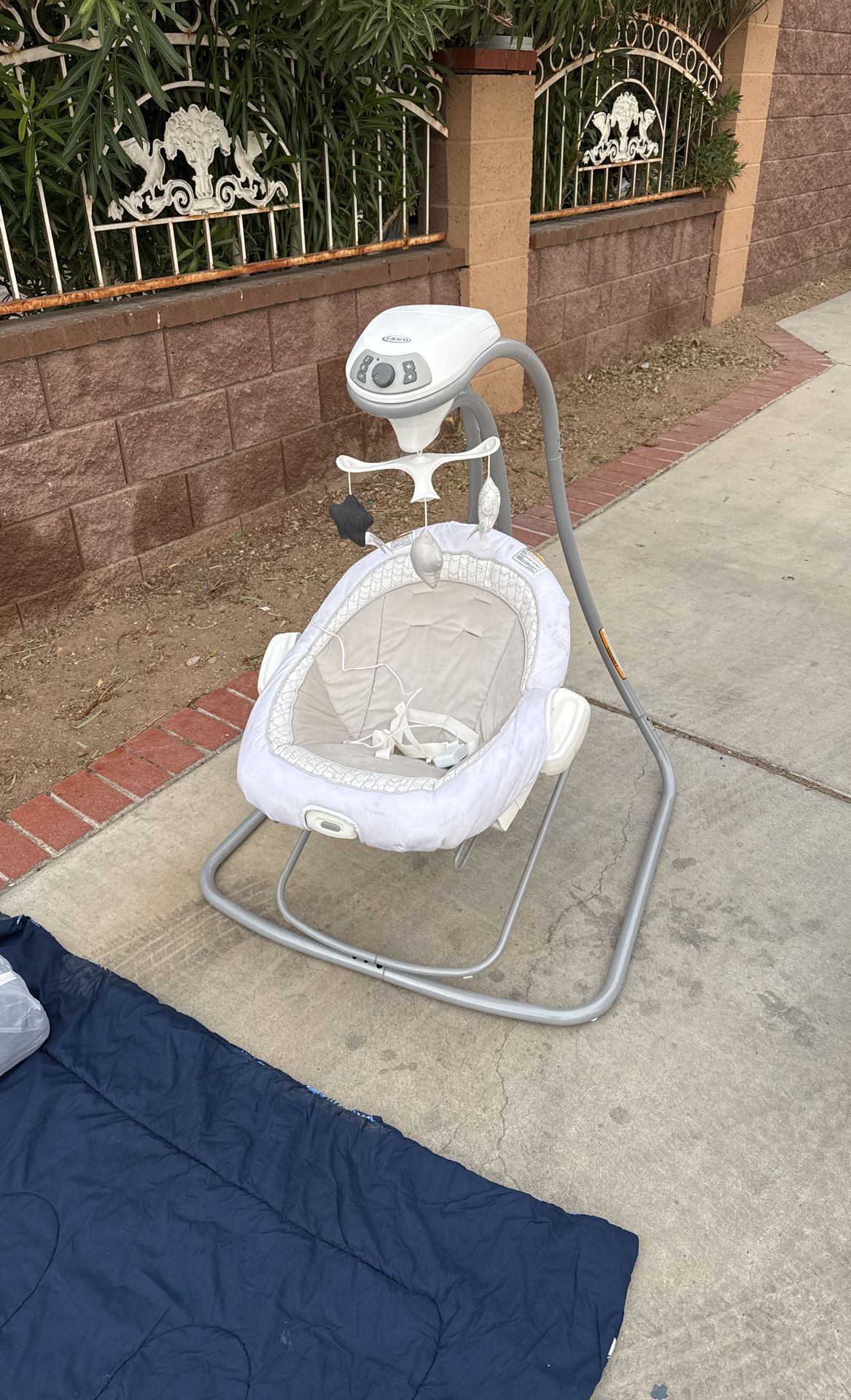 Graco Baby Swing/ Bouncer 