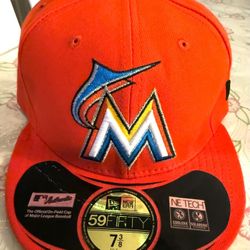 NWT MIAMI MARLINS NEW ERA 59FIFTY FITTED HAT 7 3/8 ORANGE