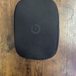 Beats Solo 4 Black With Case