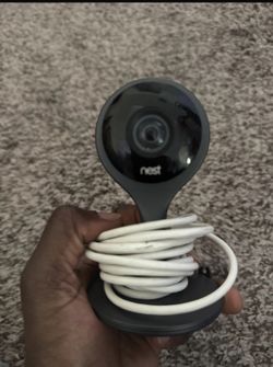 Google Nest Cam Indoor - 1st Gen -Wired Indoor Camera - 24/7 Live Video and Night Vision
