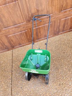 *** SCOTTS GRASS SEED SPREADER ***