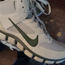 Nike  Free Trainer 7.0 Shield