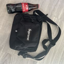 USED 1x Supreme Shoulder Bag 