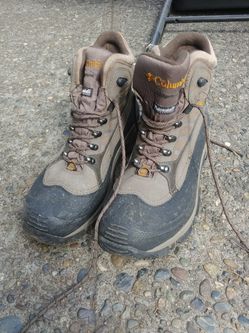 Men's 10.5 Columbia hiking boots